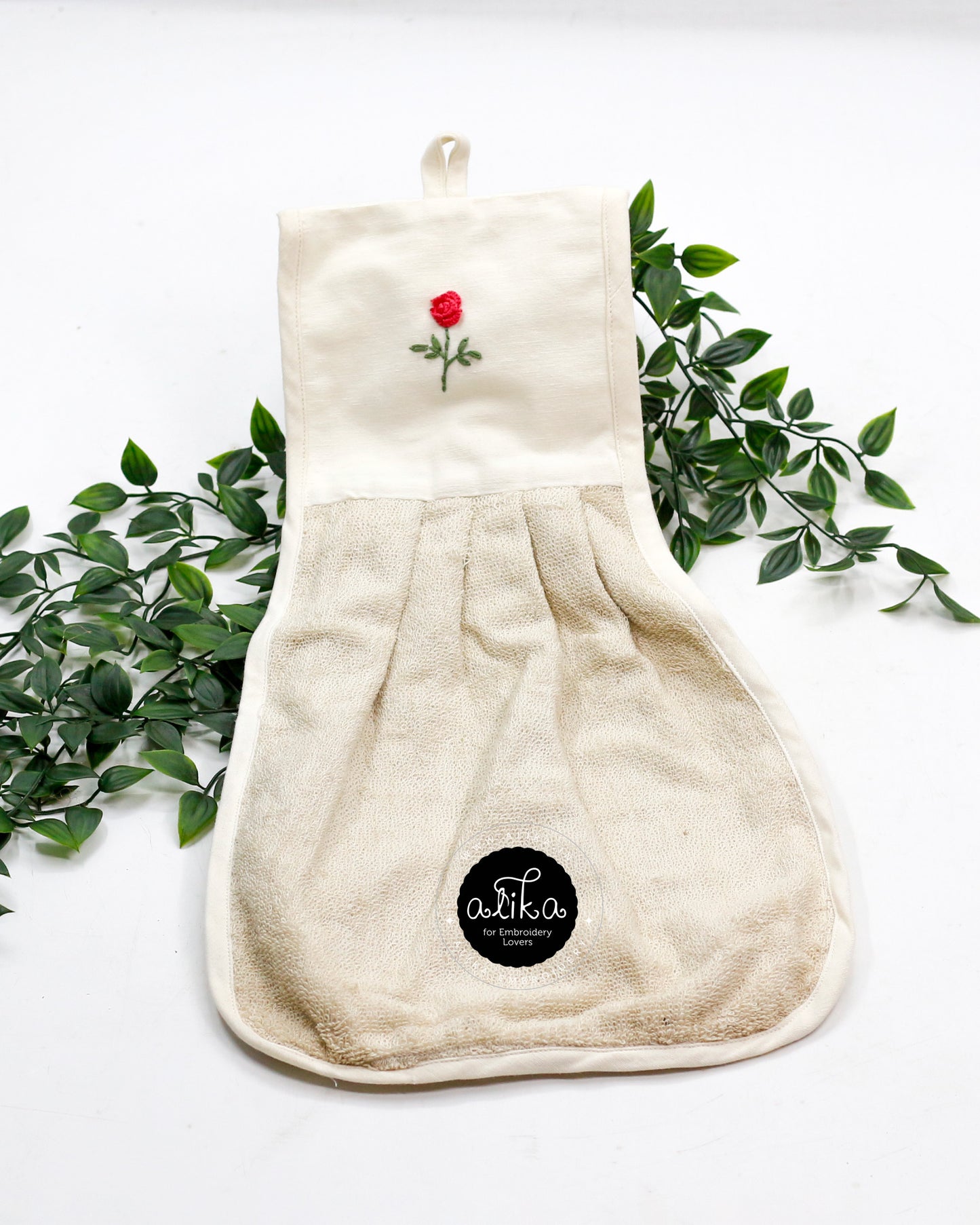 Embroidered Hand Towels – Luxurious & Stylish