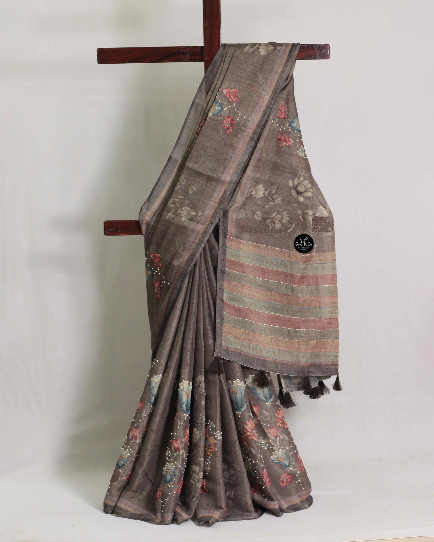 Grayish Brown Linen Tissue Saree with Floral Prints & Kantha Work – Handcrafted Elegance