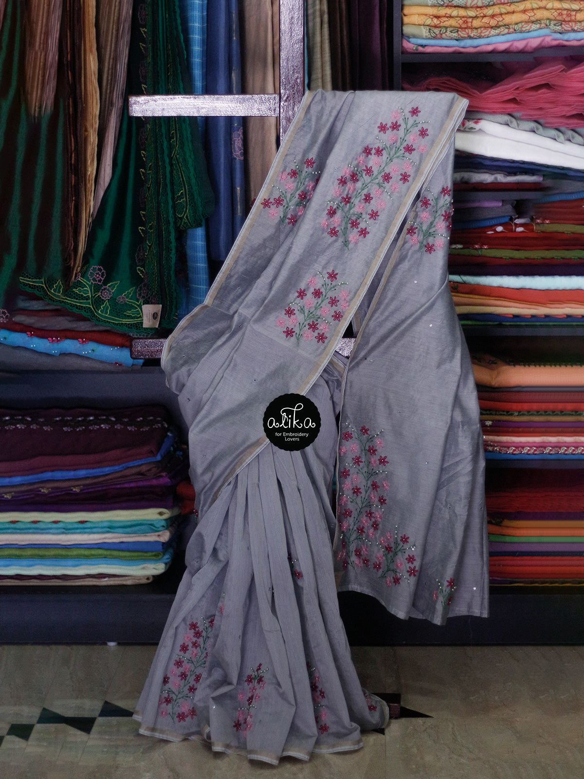LIGHT GREY CHANDERI SILK SAREE WITH  with LAZY Daisy Bunches