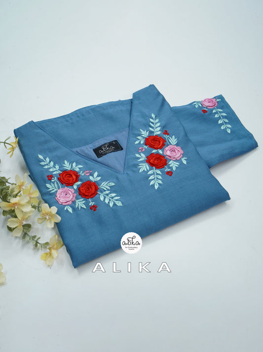 Blue shaded kurti with floral embroidery
