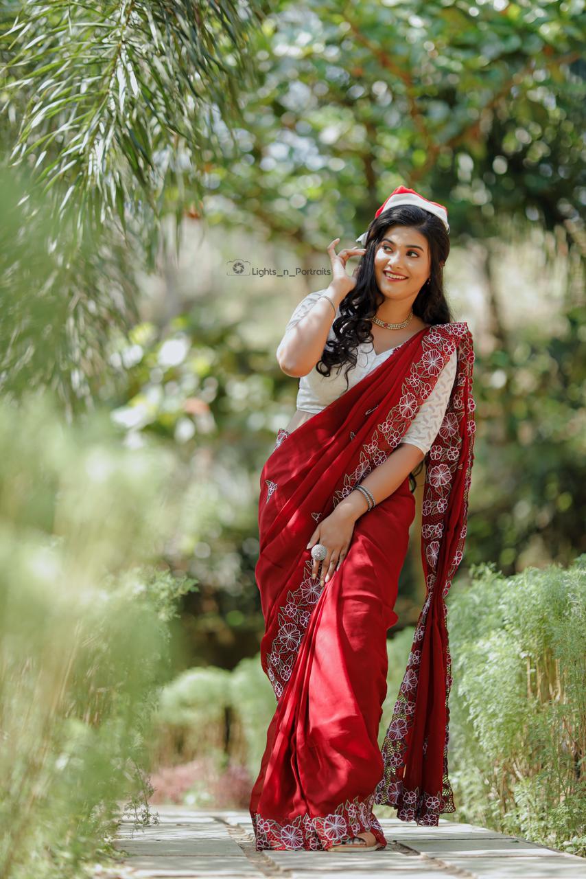 MAROON  SHADED ORGANZA CUTWORK SAREE WITH WHITE FLORAL EMBROIDERY