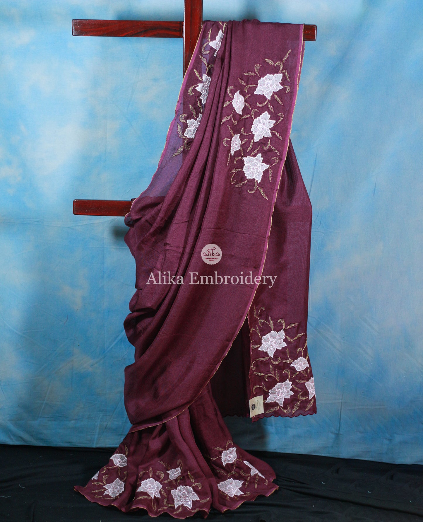 Elegant Purple Crispy Georgette Saree with Pink Applique Floral and Golden Thread Work