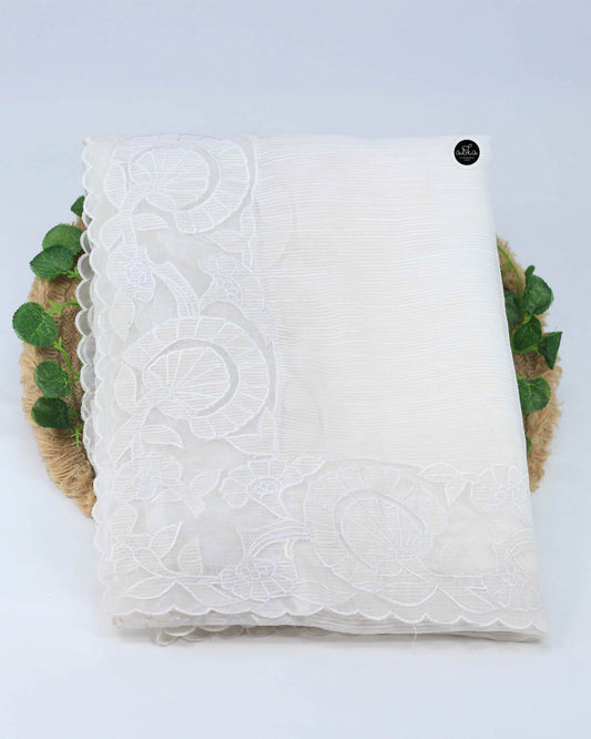 White Kota Saree with Floral Appliqué Border – Elegant Handcrafted Ethnic Wear