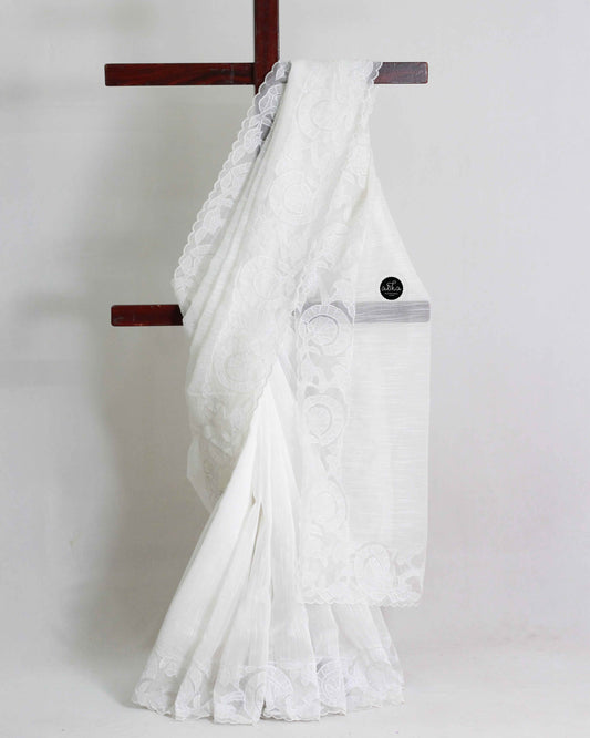 White Kota Saree with Floral Appliqué Border – Elegant Handcrafted Ethnic Wear