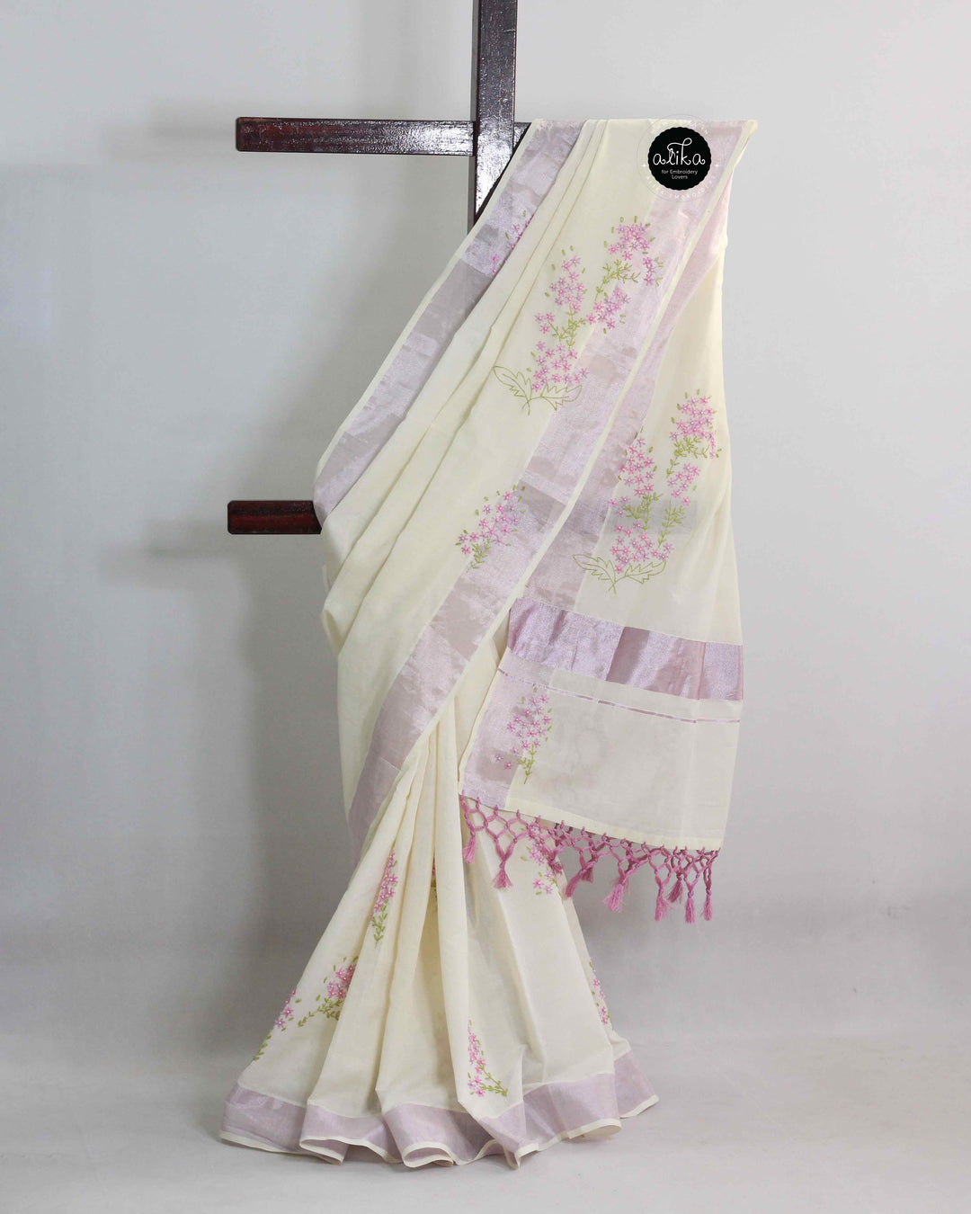 Kerala Kasavu Saree with Floral Lazy Daisy Hand Embroidery &amp; Bead Work – Alika Fashion Store